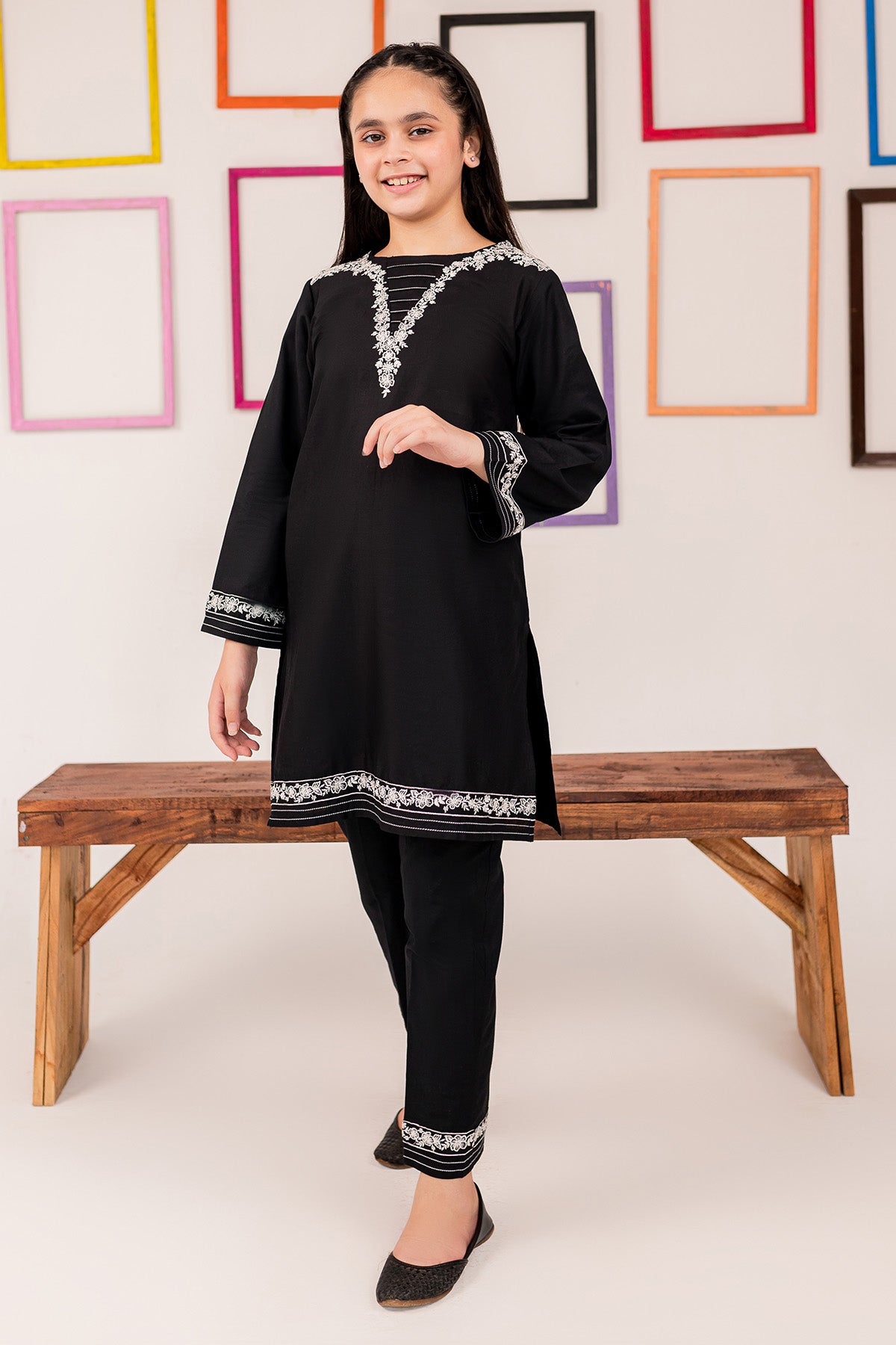 Trending Pakistani Fashion | Dress Design | Girls designer dresses, Stylish dress  designs, Designs for dresses